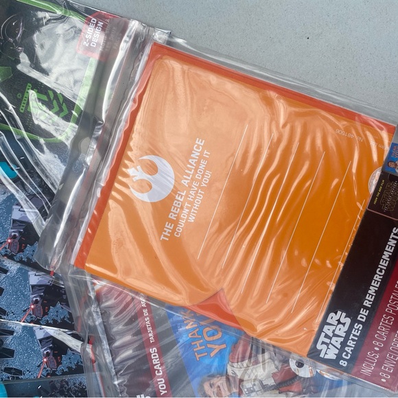 STAR WARS BIRTHDAY INVITATIONS AND BALLOONS - Picture 2 of 4